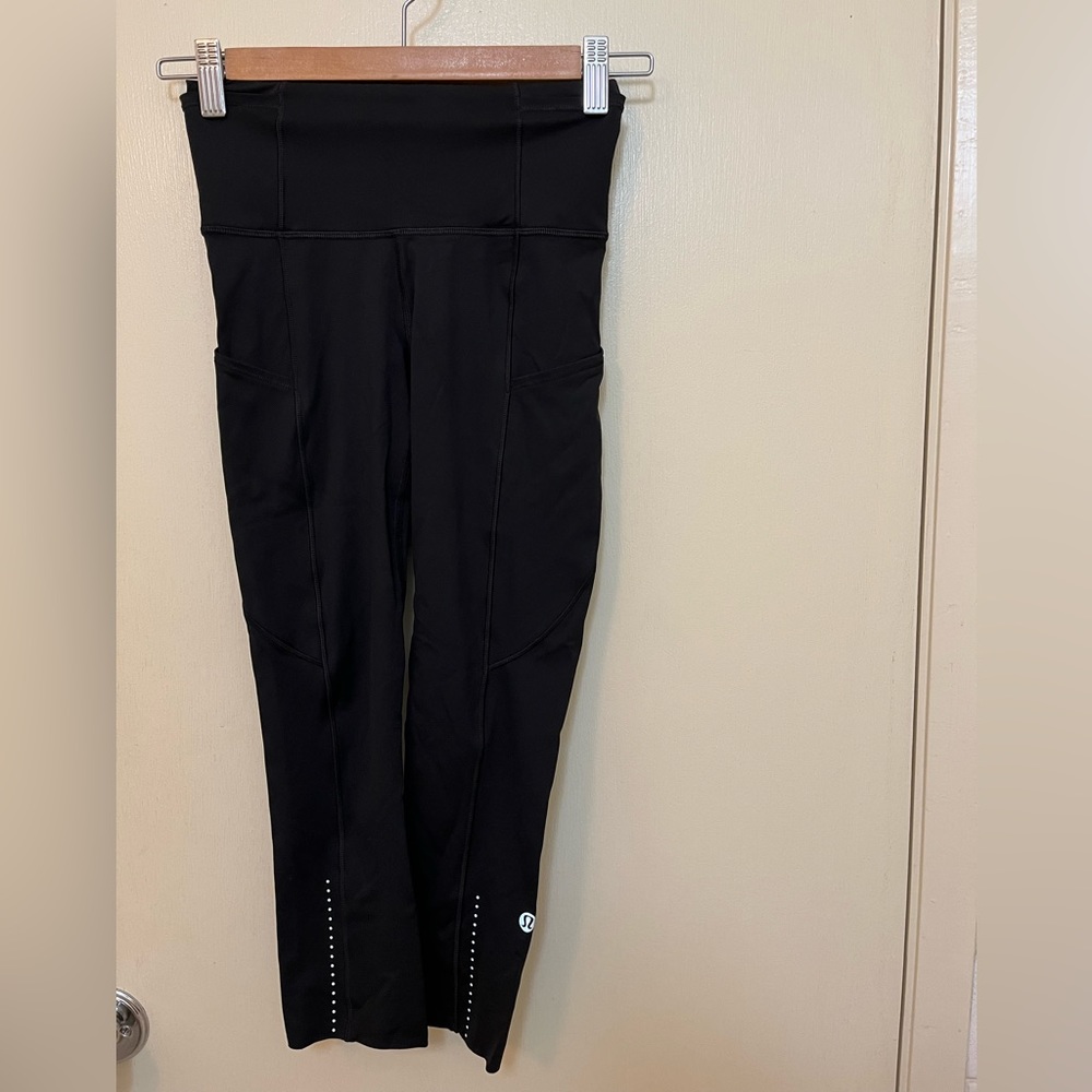 Lulu lemon 21” highrise. Size 2 black with pockets